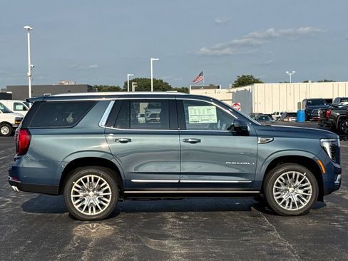 New 2026 GMC Yukon Denali w/ Sun & Power Step Package AWD/4WD image 6