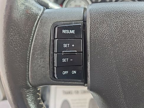 Used 2009 Ford Focus SEL FWD image 18