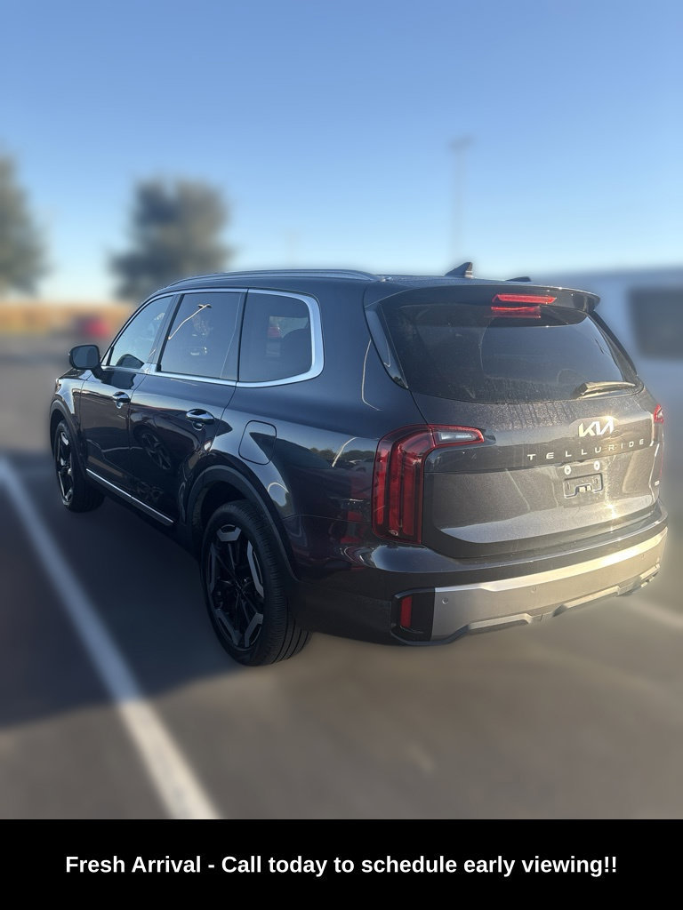 Used 2025 Kia Telluride S AWD/4WD image 3
