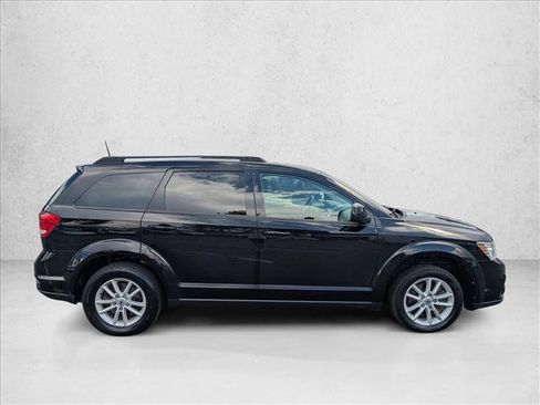 Used 2018 Dodge Journey SXT FWD image 4