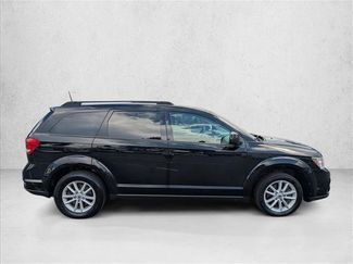 Used 2018 Dodge Journey SXT FWD video 4