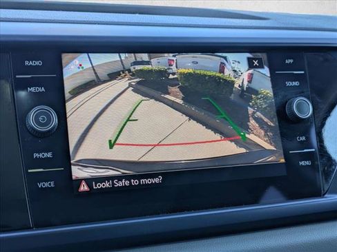 Used 2022 Volkswagen Taos SE image 14