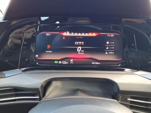 Used 2022 Volkswagen GTI Autobahn image 31