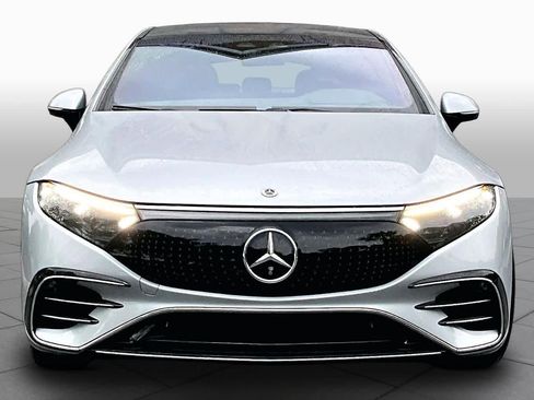Used 2022 Mercedes-Benz EQS 580 4MATIC Sedan image 3