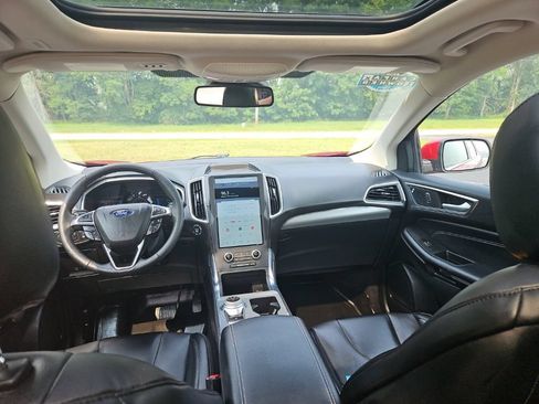 Used 2021 Ford Edge Titanium w/ Class II Trailer Tow Package AWD/4WD image 23