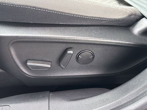 Certified 2022 Ford Escape SE w/ SE Sport Appearance Package image 20