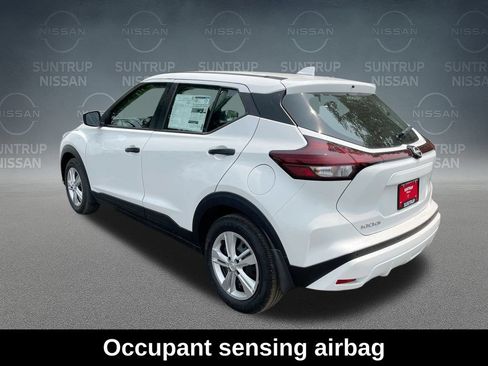 Used 2025 Nissan Kicks Play S FWD image 14