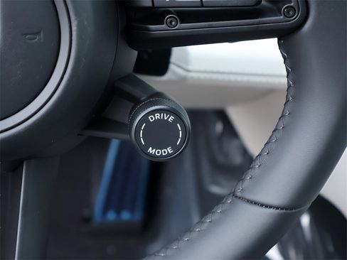 New 2026 Porsche Panamera image 30