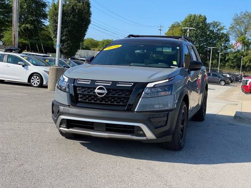 Used 2024 Nissan Pathfinder Rock Creek AWD/4WD image 3