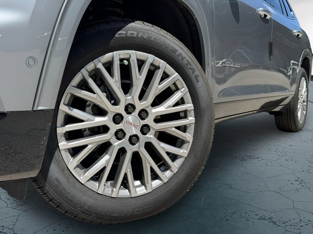 New 2026 GMC Acadia Denali w/ Super Cruise Package FWD image 2