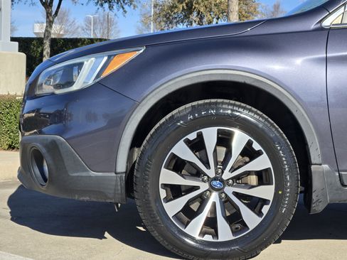 Used 2015 Subaru Outback 2.5i Limited image 11