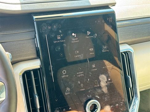 Used 2024 GMC Acadia Denali image 15