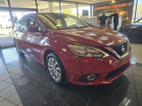 Used 2018 Nissan Sentra SV image 3
