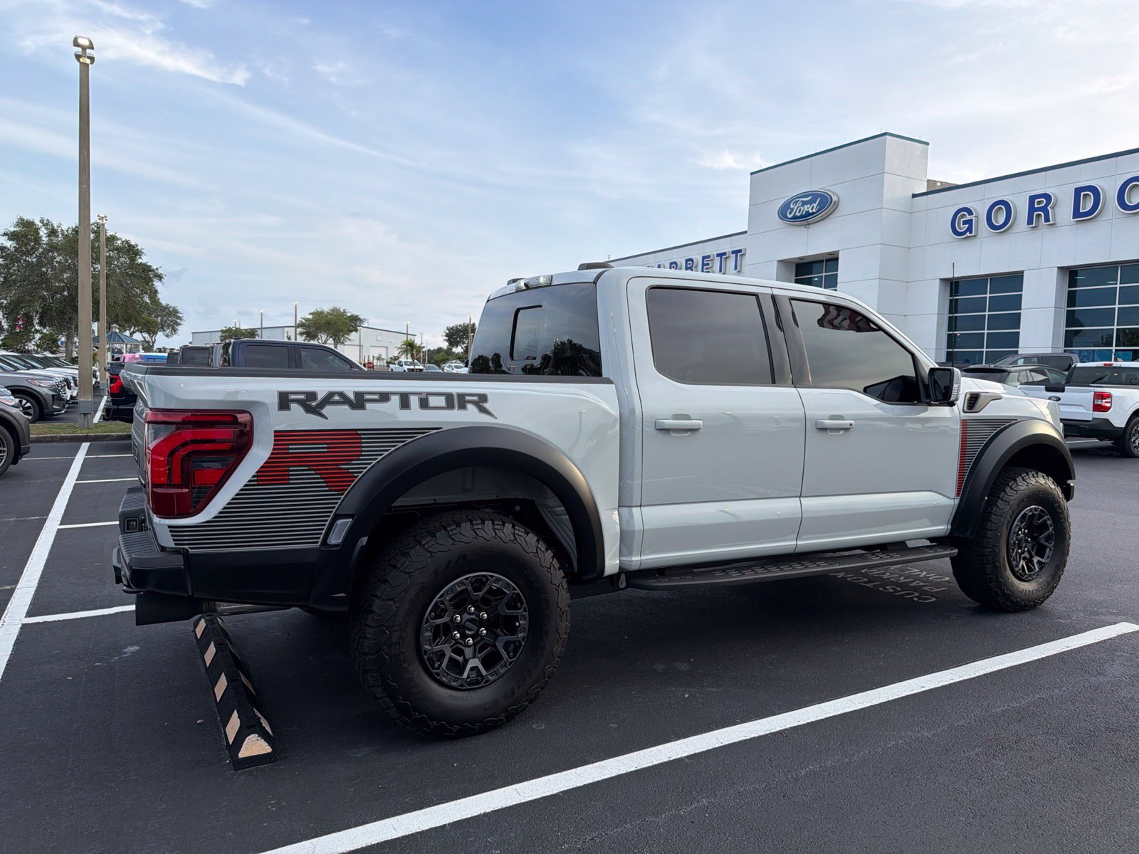 Used 2026 Ford F150 Raptor w/ Equipment Group 803A Raptor R AWD/4WD image 3