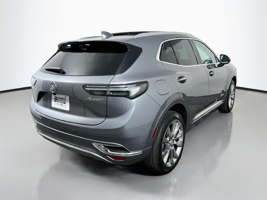 Used 2022 Buick Envision Avenir w/ Technology Package II AWD/4WD image 7