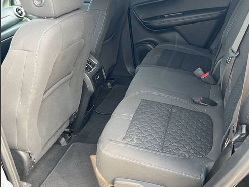 Used 2020 Chevrolet Blazer LT FWD image 3