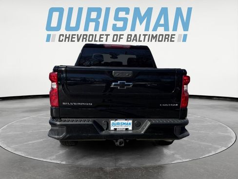 Used 2023 Chevrolet Silverado 1500 Custom image 5