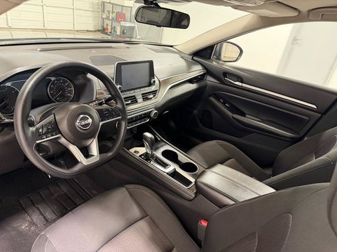 Used 2023 Nissan Altima 2.5 SV FWD image 15