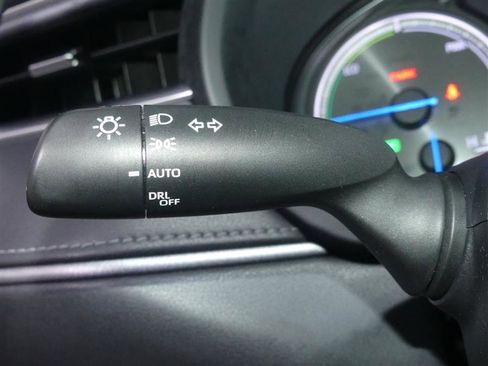 Used 2021 Toyota Venza Limited w/ Advanced Technology Package image 35