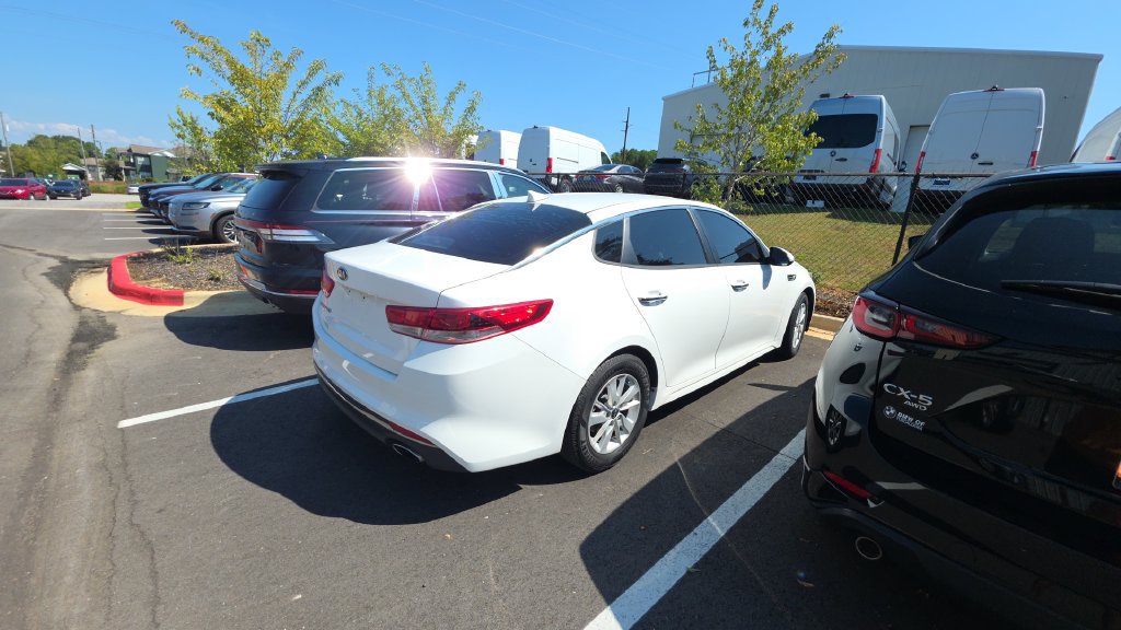 Used 2016 Kia Optima LX FWD image 6