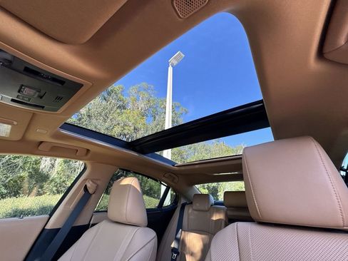 Used 2024 Lexus ES 350 Ultra Luxury image 26