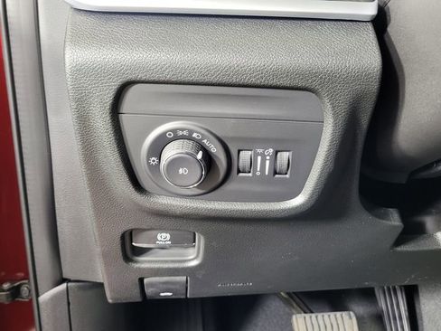 New 2025 Jeep Grand Cherokee Limited image 19