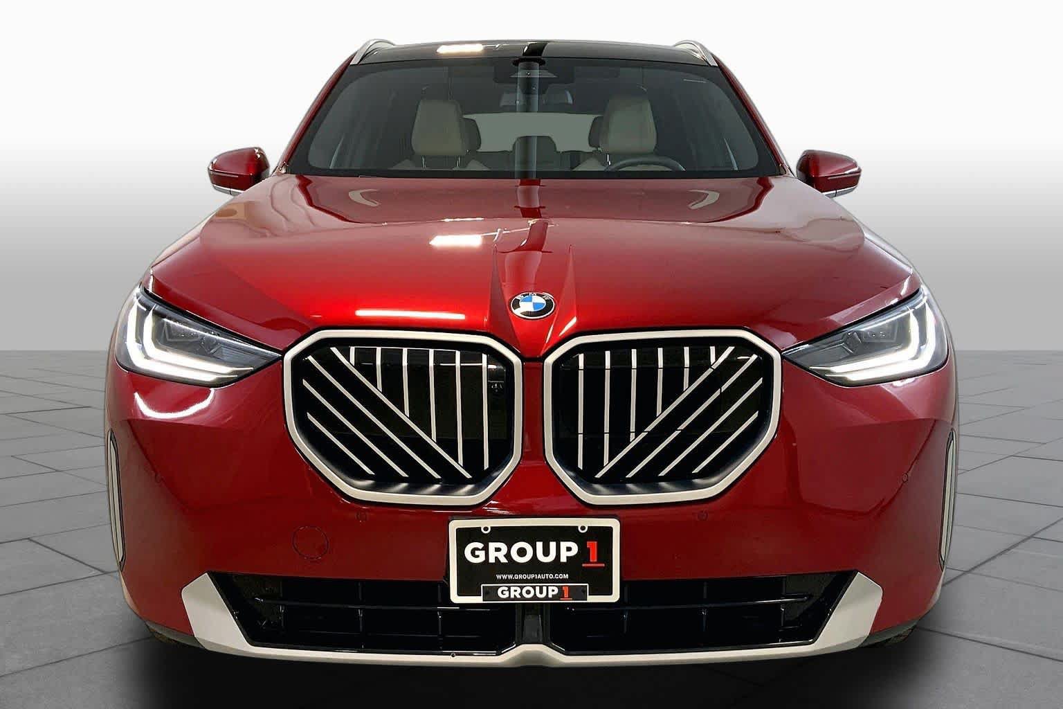 Used 2025 BMW X3 xDrive30i w/ Premium Package AWD/4WD image 3