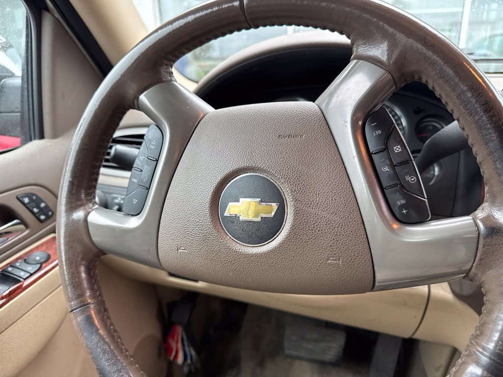 Used 2013 Chevrolet Avalanche LTZ AWD/4WD image 8