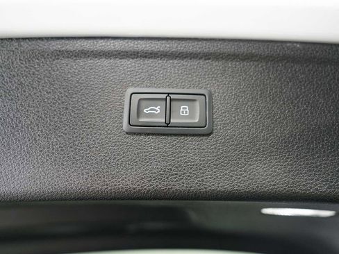 Used 2023 Audi Q5 2.0T Premium w/ Convenience Package AWD/4WD image 42