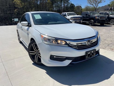 Used 2017 Honda Accord Sport image 15