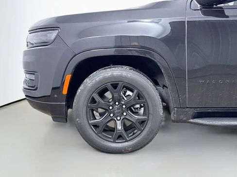 Used 2025 Jeep Wagoneer Series II image 32