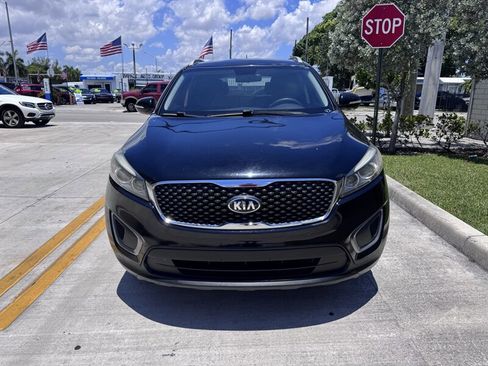 Used 2016 Kia Sorento AWD image 2