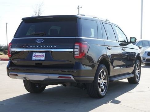 Used 2024 Ford Expedition Limited image 9