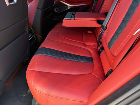 Used 2025 BMW X5 M Competition w/ Executive Package image 28