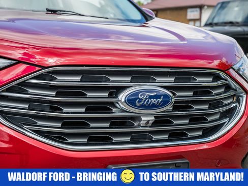 Used 2020 Ford Edge Titanium w/ Equipment Group 301A AWD/4WD image 13