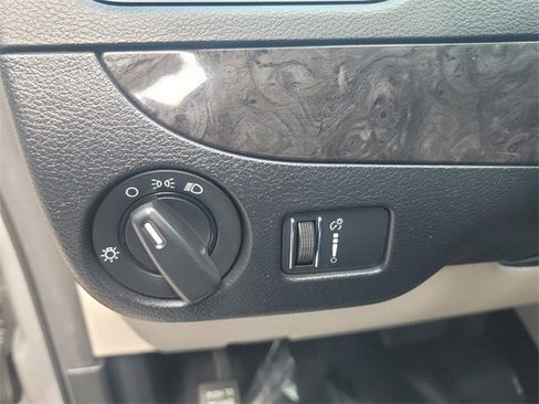 Used 2017 Dodge Grand Caravan SE w/ Power Window Group image 28