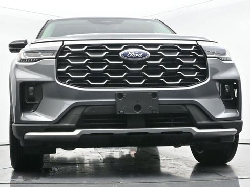 Used 2025 Ford Explorer Platinum w/ Ultimate Package AWD/4WD image 46