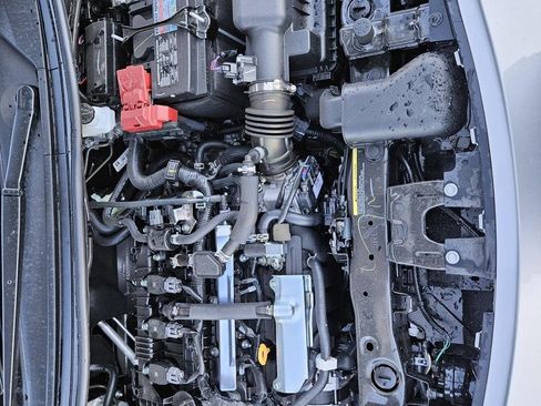 New 2025 Nissan Versa SR w/ Trunk Package image 19