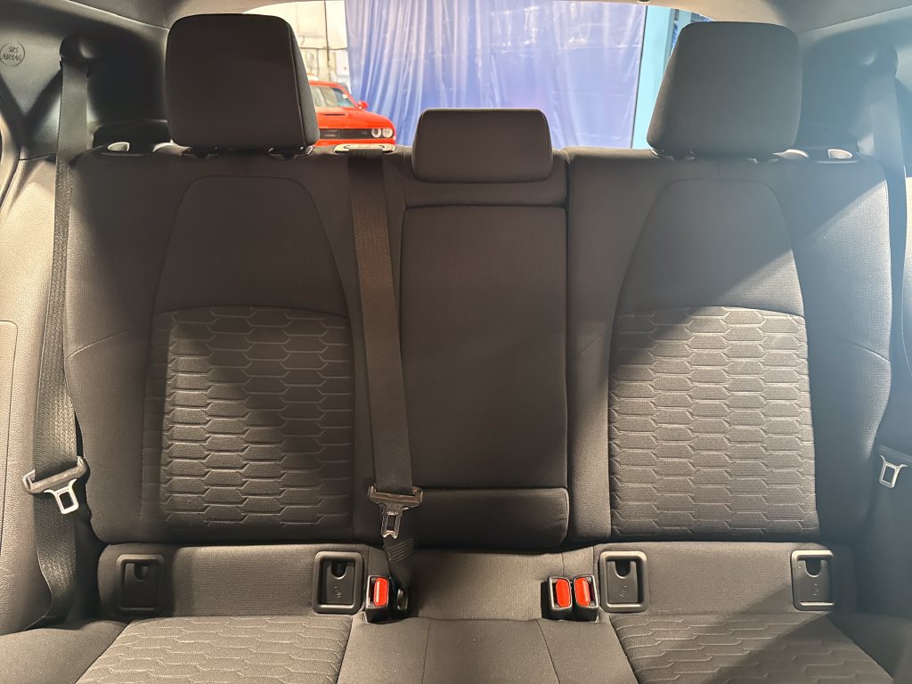 Used 2022 Toyota Corolla SE FWD image 33