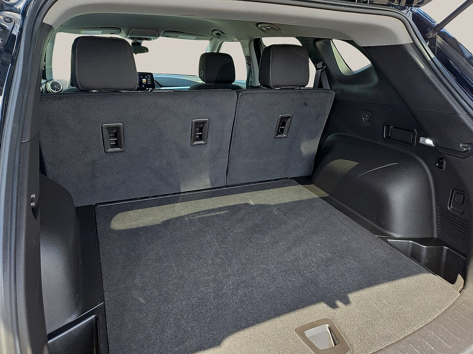 Used 2025 Chevrolet Blazer LT FWD image 8
