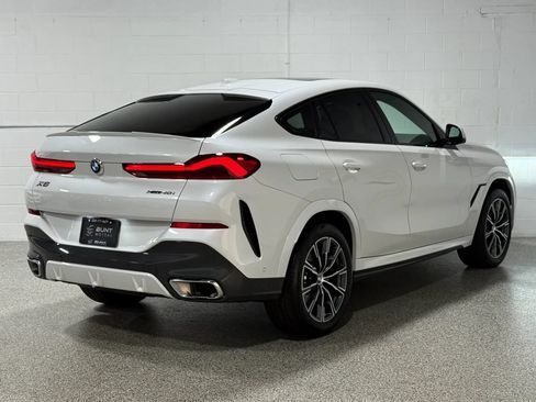 Used 2024 BMW X6 xDrive40i w/ Premium Package AWD/4WD image 10