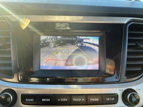Used 2019 Hyundai Accent SE FWD image 22