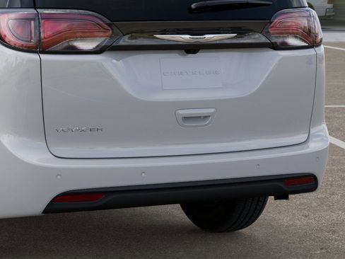 New 2026 Chrysler Voyager LX image 13