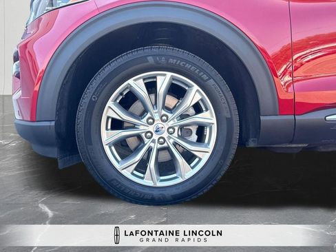 Used 2024 Ford Explorer Limited w/ Equipment Group 301A AWD/4WD image 33