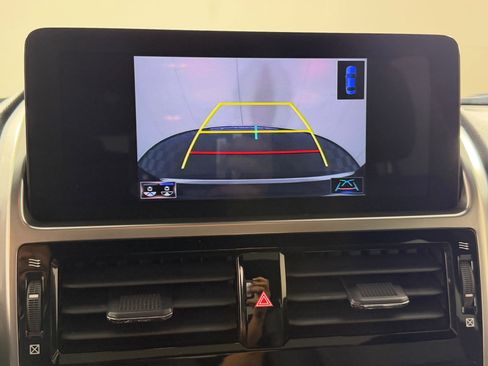 Used 2022 Lexus GX 460 Premium w/ Accessory Package image 23