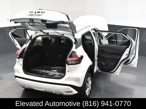 Used 2025 Nissan Kicks Play S FWD image 20