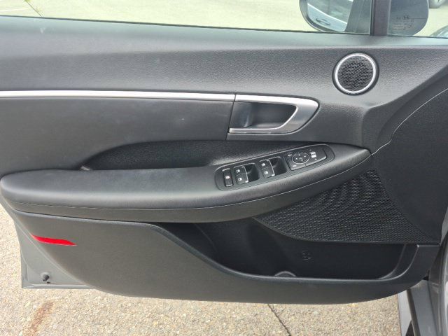 Used 2023 Hyundai Sonata SEL w/ Convenience Package FWD image 11
