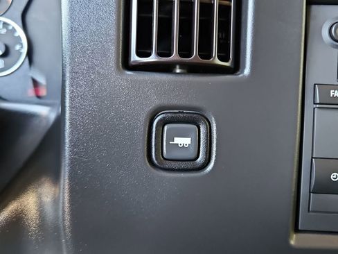 Used 2024 Chevrolet Express 2500 image 15