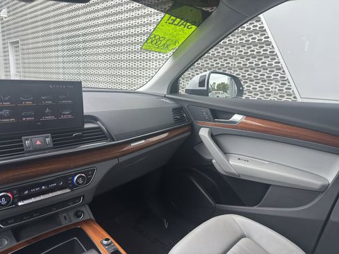 Used 2023 Audi Q5 2.0T Premium w/ Convenience Package AWD/4WD image 23