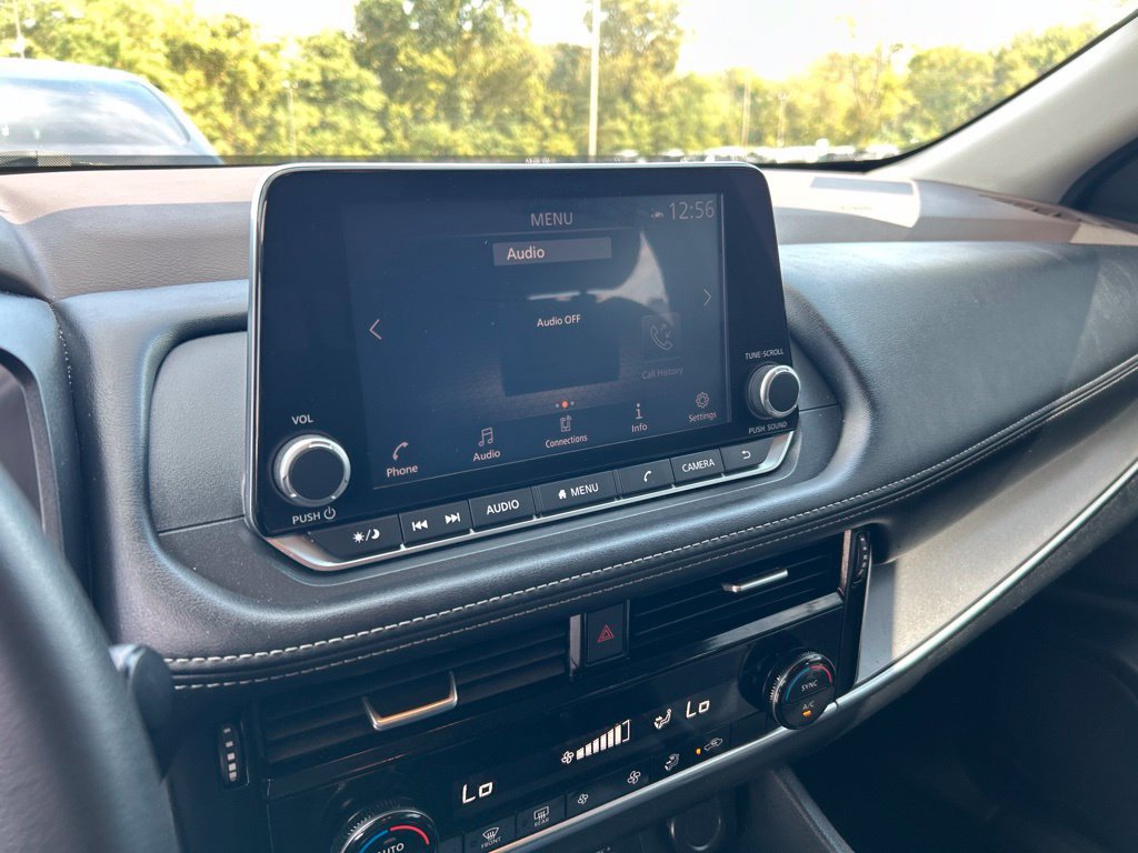 Used 2022 Nissan Rogue SV FWD image 8